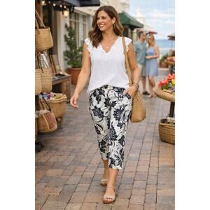 Chicos Platinum Floral Slim Crop Pants Size 2 EUC